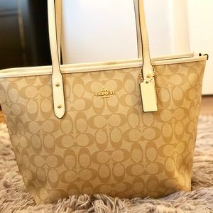 Coach handbag